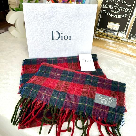 Christian Dior Red Cashmaire 100% acrylic Plaid Scarf GREAT GIFT IDEA! - Picture 3 of 8